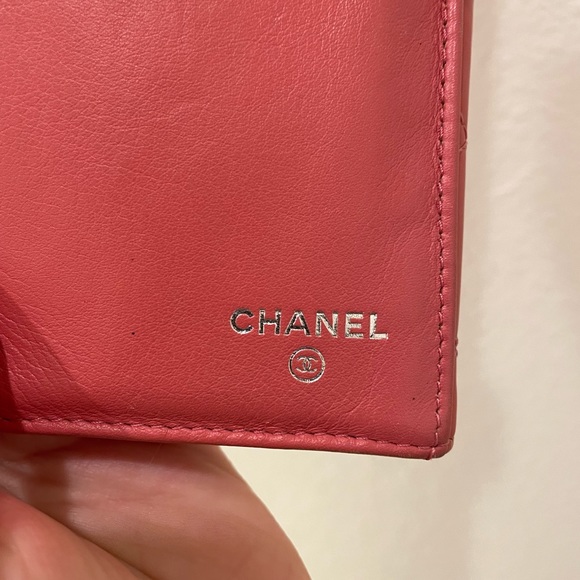 Chanel Patent Leather Puffy Snap Wallet - Picture 3 of 16